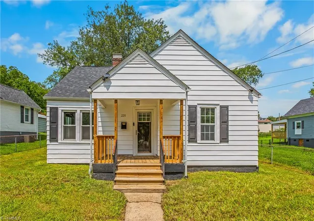 1st image of 220 Broad St, Mount Airy, NC 27030 | MLS# 1229767