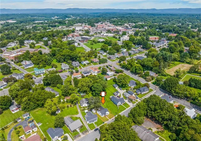 26th image of 220 Broad St, Mount Airy, NC 27030 | MLS# 1229767