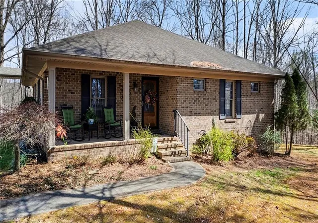 Photo 1 of Single family home for sale at 152 Prospectors Way, Lexington, NC 27292 | MLS# 1212366 | Listing updated on 2026-08-23
