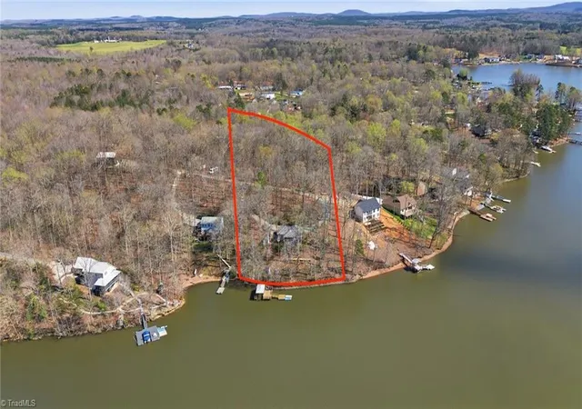 Photo 2 of Single family home for sale at 3920 Old Mountain Rd, Lexington, NC 27292 | MLS# 1212716 | Listing updated on 2026-07-31