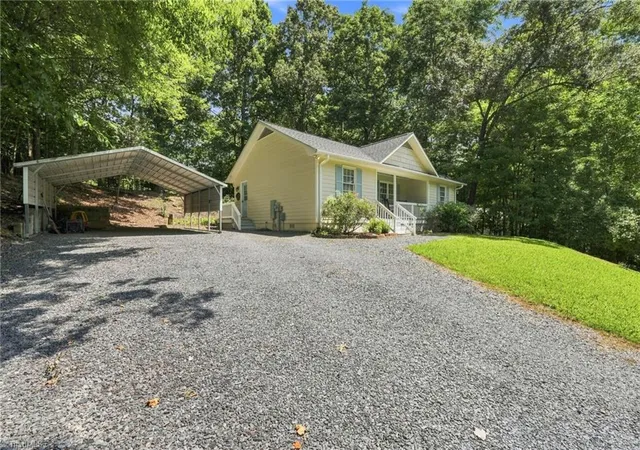 5th image of 1088 Country Pl Rd, Asheboro, NC 27203 | MLS# 1231343