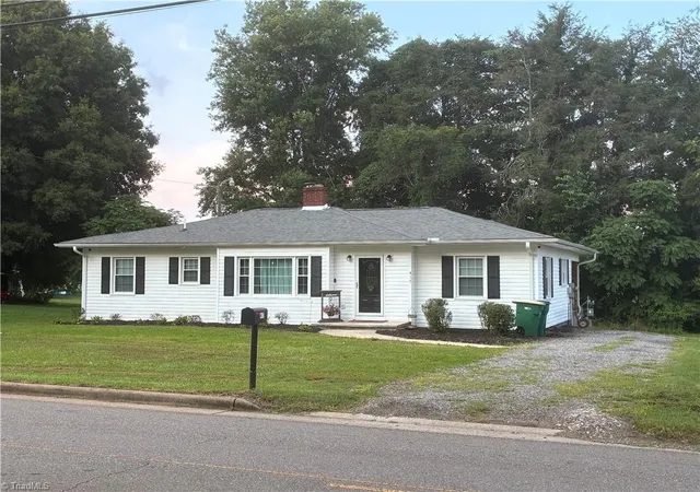 2nd image of 417 S Main St, Dobson, NC 27017 | MLS# 1228742