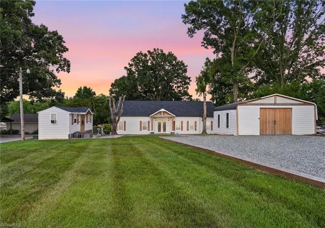 Photo 3 of Single family home for sale at 1902 Riverview Rd Ext, Lexington, NC 27292 | MLS# 1223773 | Listing updated on 2026-08-31