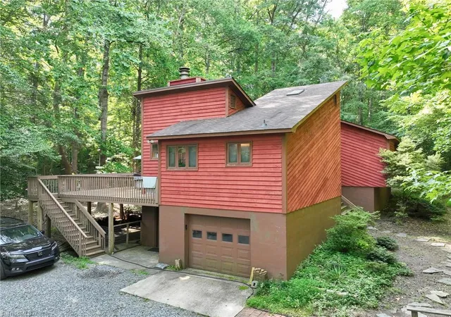 1st image of 689 Barker Rd, Winston Salem, NC 27107 | MLS# 1227687
