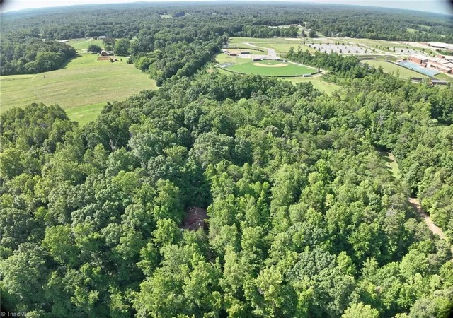 41st image of 689 Barker Rd, Winston Salem, NC 27107 | MLS# 1227687