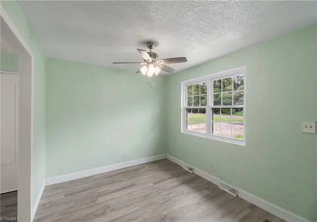 5th image of 1533 Pecan Dr, High Point, NC 27263 | MLS# 1230797