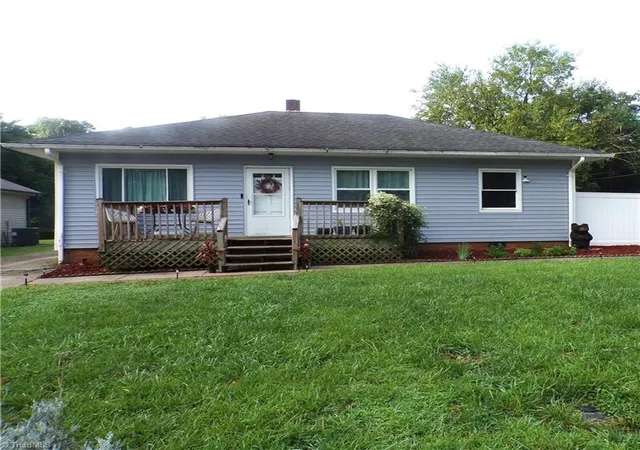 Photo 1 of Single family home for sale at 3900 Oak Grove Ave, Greensboro, NC 27405 | MLS# 1233549 | Listing updated on 2026-08-28