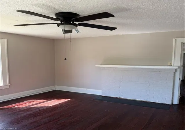 Photo 3 of House for sale at 202 W Holt St, Burlington, NC 27217 | MLS# 1223462 | Listing updated on 2026-08-23