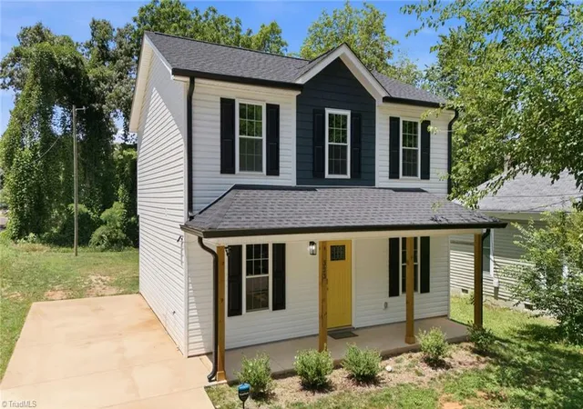 Photo 3 of Single family home for sale at 323 4th Street, High Point, NC 27260 | MLS# 1232889 | Listing updated on 2026-09-16
