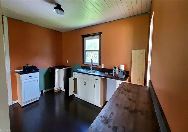 5th image of 2185 Flat Rock Rd, Pinnacle, NC 27043 | MLS# 1230476