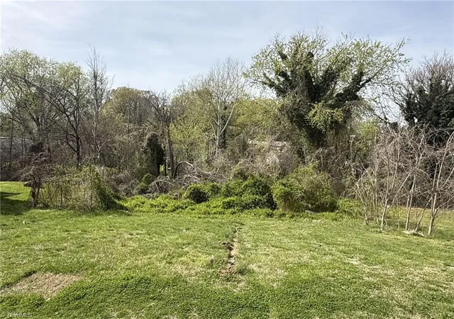 1st image of 643 W Northwest Blvd, Winston Salem, NC 27101 | MLS# 1213516