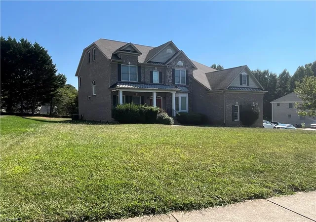 2nd image of 2706 Edenridge Dr, High Point, NC 27265 | MLS# 1196790