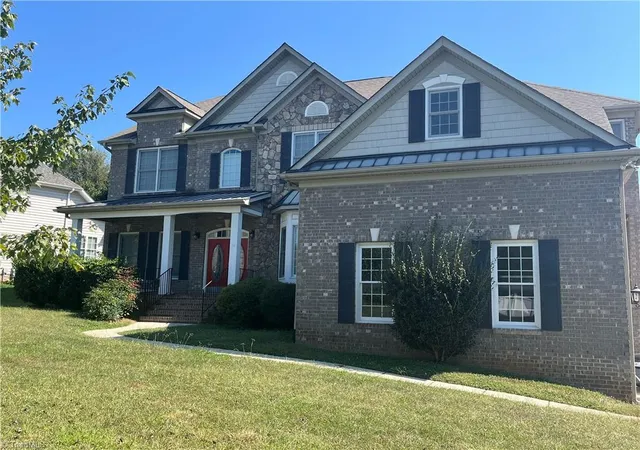 3rd image of 2706 Edenridge Dr, High Point, NC 27265 | MLS# 1196790