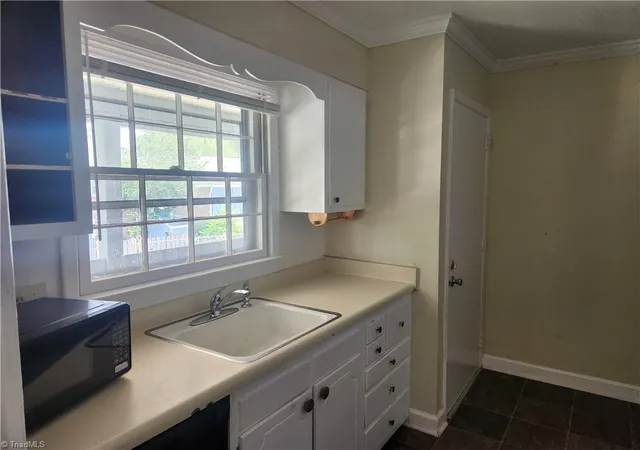Photo 2 of Single family home for sale at 2922 Ramsgate Ct, Winston Salem, NC 27106 | MLS# 1233579 | Listing updated on 2026-09-18