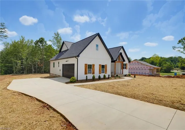 Homes for sale in Reidsville, NC | 3936 Iron Works Rd, Reidsville, NC 27320 | MLS# 1226359