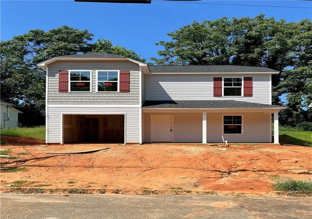 Photo 1 of Single family home for sale at 1712 Longview Dr, Winston Salem, NC 27107 | MLS# 1233467 | Listing updated on 2026-09-11