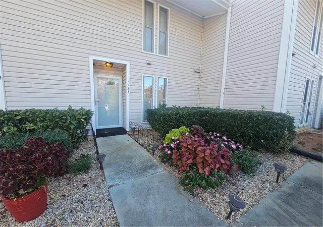 Photo 1 of Single family home for sale at 3753 Heathrow Dr, Winston Salem, NC 27127 | MLS# 1201632 | Listing updated on 2026-10-08