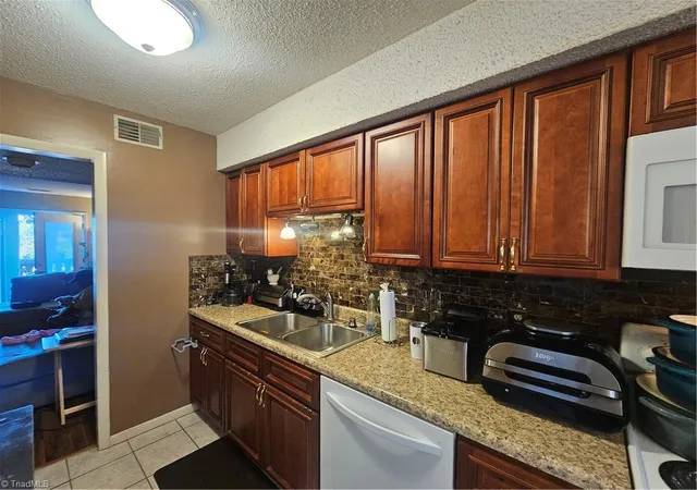Photo 3 of Single family home for sale at 3753 Heathrow Dr, Winston Salem, NC 27127 | MLS# 1201632 | Listing updated on 2026-10-08