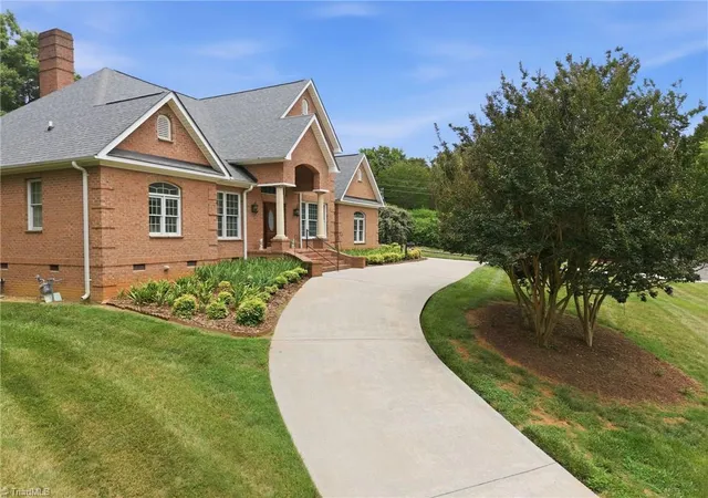 Photo 3 of Single family home for sale at 540 Hickory Dr, Salisbury, NC 28144 | MLS# 1223691 | Listing updated on 2026-09-23