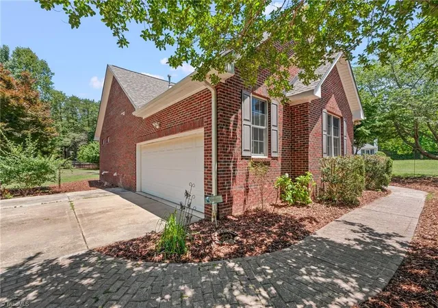 2nd image of 6417 Cape Wedgewood Cir, Browns Summit, NC 27214 | MLS# 1222703