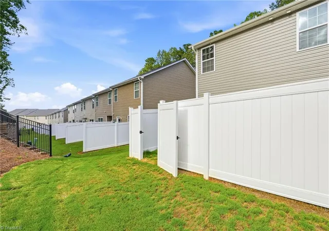 Homes for sale in Haw River, NC | 1810 Brim Dr, Haw River, NC 27258 | MLS# 1225033