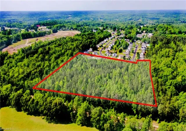 1st image of 0 Coral Ln, Thomasville, NC 27360 | MLS# 1190767