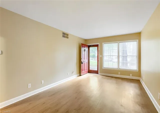 3rd image of 611 Gunston Ct #B, Winston Salem, NC 27106 | MLS# 1216230