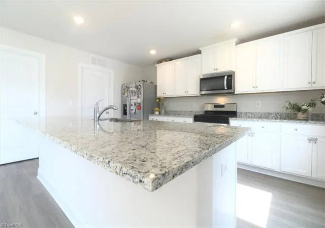 Photo 12 of Single family home for sale at 212 Antietam Pl, Mebane, NC 27302 | MLS# 1227152 | Listing updated on 2026-08-18