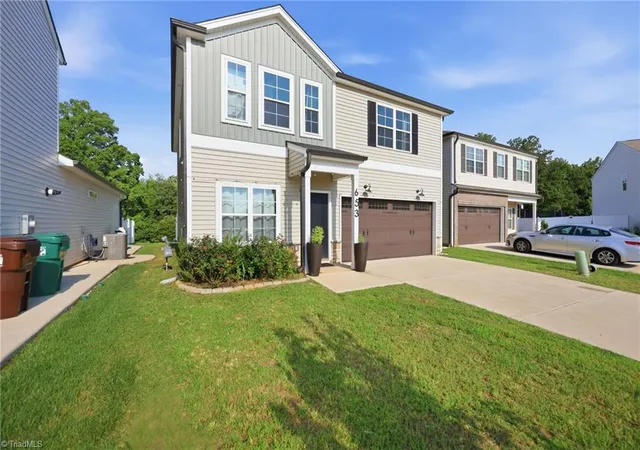 Photo 3 of Single family home for sale at 653 Cam Cir, High Point, NC 27265 | MLS# 1233434 | Listing updated on 2026-09-13