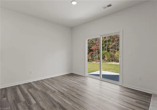 3rd image of 1002 Riverbank Dr, Kernersville, NC 27284 | MLS# 1224465