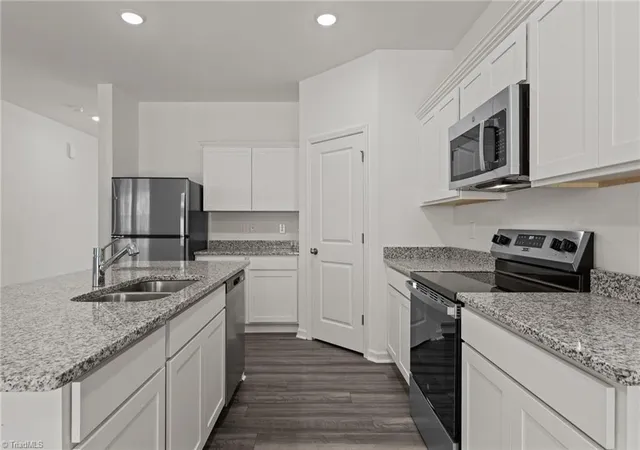 4th image of 1002 Riverbank Dr, Kernersville, NC 27284 | MLS# 1224465