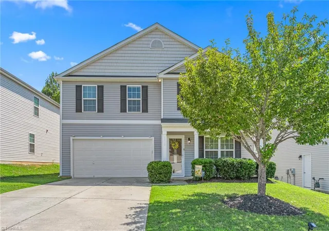 Homes for sale in Whitsett, NC | 6623 Glenville Dr, Whitsett, NC 27377 | MLS# 1226276