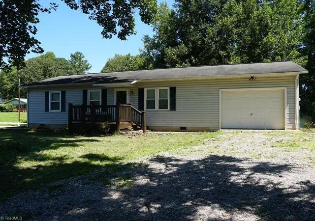 Photo 2 of Single family home for sale at 127 Ml Ridge Rd, North Wilkesboro, NC 28659 | MLS# 1229778 | Listing updated on 2026-08-05