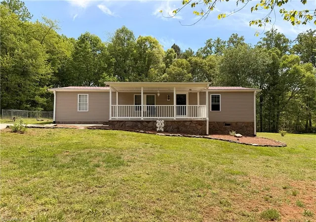 Homes for sale in Linwood, NC | 289 Twelve Oaks Dr, Linwood, NC 27299 | MLS# 1216032