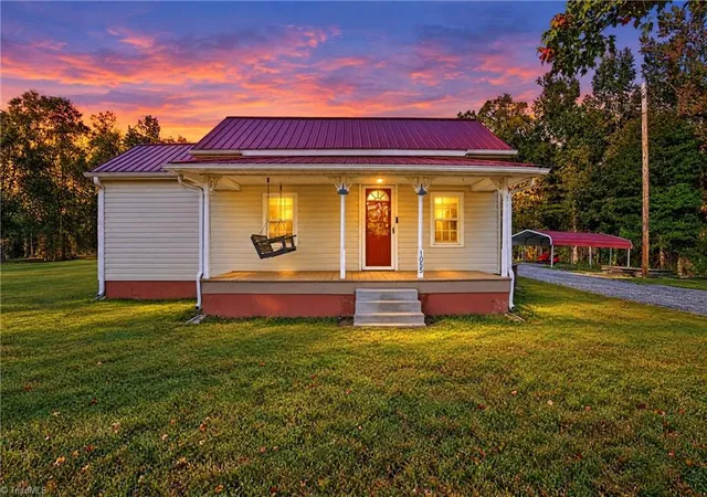Photo 1 of Single family home for sale at 1055 Old Silver Hl Rd, Lexington, NC 27292 | MLS# 1239922 | Listing updated on 2026-10-23