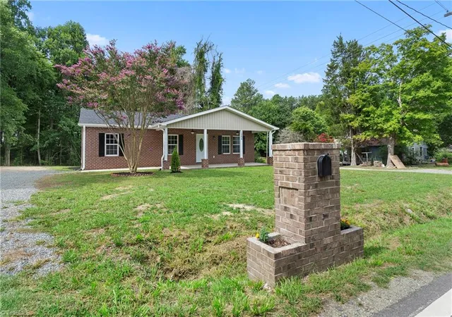 Photo 3 of Single family home for sale at 1266 E Holly Grv Rd, Lexington, NC 27292 | MLS# 1228269 | Listing updated on 2026-08-06