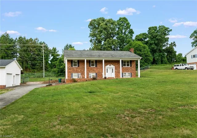 Homes for sale in Winston Salem, NC | 482 Motsinger Rd, Winston Salem, NC 27107 | MLS# 1221810