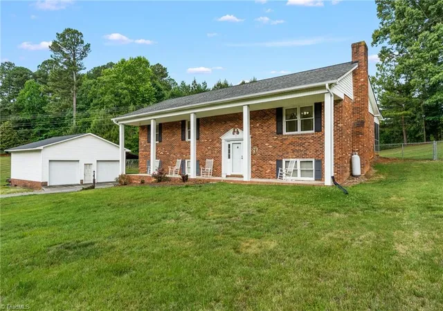 Homes for sale in Winston Salem, NC | 482 Motsinger Rd, Winston Salem, NC 27107 | MLS# 1221810