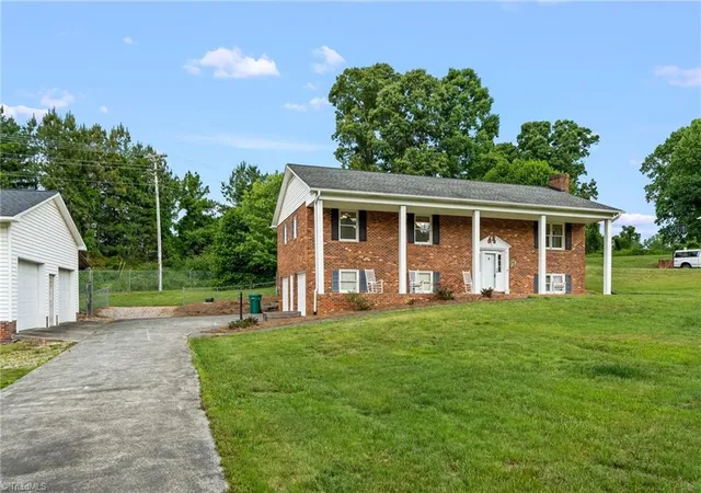 Homes for sale in Winston Salem, NC | 482 Motsinger Rd, Winston Salem, NC 27107 | MLS# 1221810