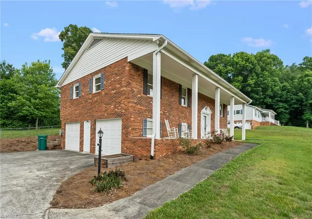 Homes for sale in Winston Salem, NC | 482 Motsinger Rd, Winston Salem, NC 27107 | MLS# 1221810