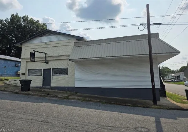 3rd image of 1230 Ridge Ave, Eden, NC 27288 | MLS# 1229172