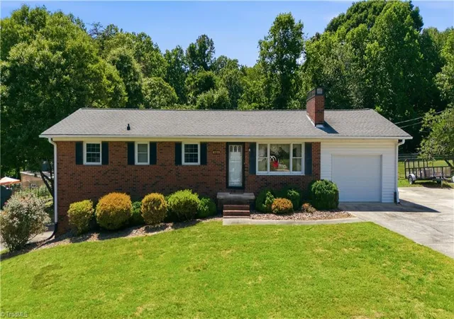 Photo 2 of Single family home for sale at 464 Cedar Dr, Winston Salem, NC 27107 | MLS# 1224308 | Listing updated on 2026-09-23