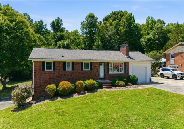 Photo 3 of Single family home for sale at 464 Cedar Dr, Winston Salem, NC 27107 | MLS# 1224308 | Listing updated on 2026-09-23