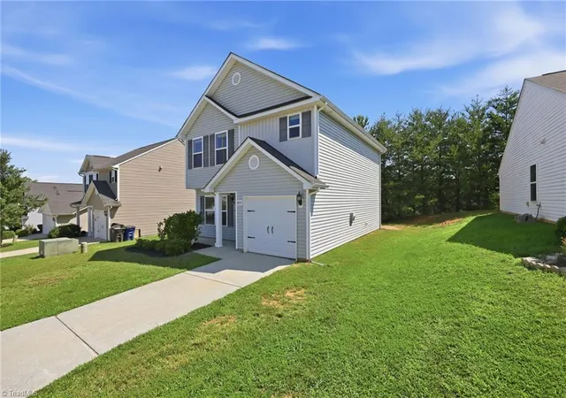 Photo 2 of Single family home for sale at 4259 Piedmont Farms Wy, Winston Salem, NC 27107 | MLS# 1233739 | Listing updated on 2026-09-22