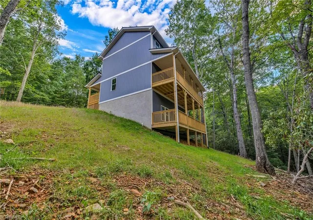 Photo 4 of Sale Pending at 360 Laurel Ln, Jefferson, NC 28640 | MLS# 1231694 | Listing updated on 2026-09-03