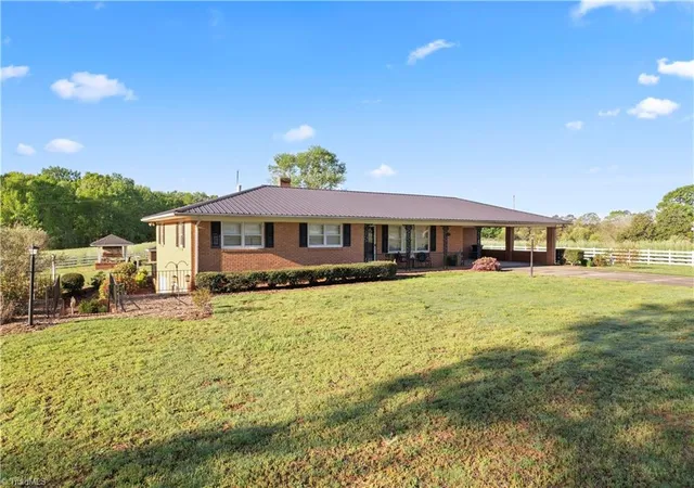 4th image of 36984 B&C Carter Rd, New London, NC 28127 | MLS# 1177313