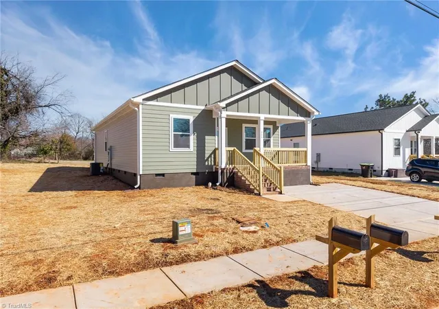 2nd image of 111 E Earnhardt St, Salisbury, NC 28144 | MLS# 1225539