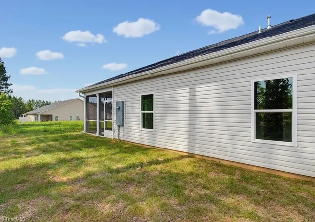 32nd image of 1102 Beeson Ct, Clemmons, NC 27012 | MLS# 1219162