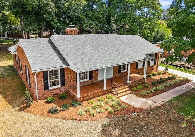 3rd image of 3008 W Cornwallis Dr, Greensboro, NC 27408 | MLS# 1230722