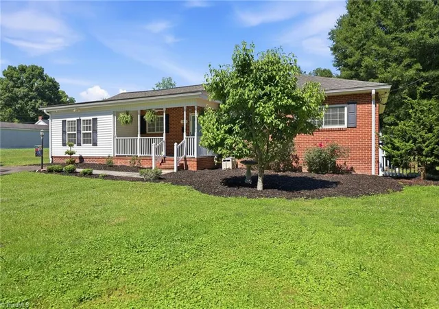 Homes for sale in Mount Airy, NC | 1811 Aims Ave, Mount Airy, NC 27030 | MLS# 1225199